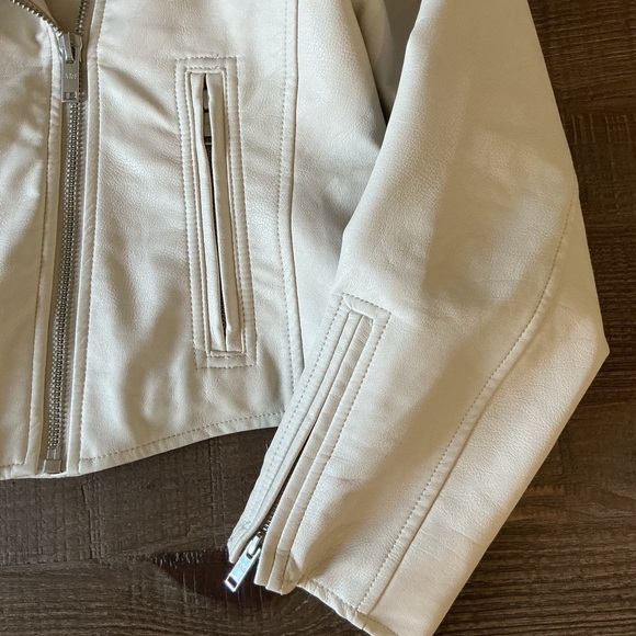 Abercrombie & Fitch Women's Vegan Leather Biker Jacket Size Large - Picture 4 of 11